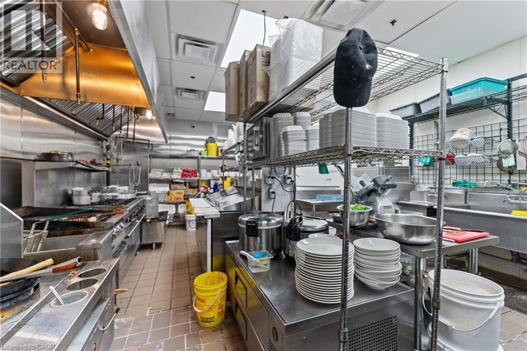 516 Centennial Parkway Unit# 101, Hamilton, ON