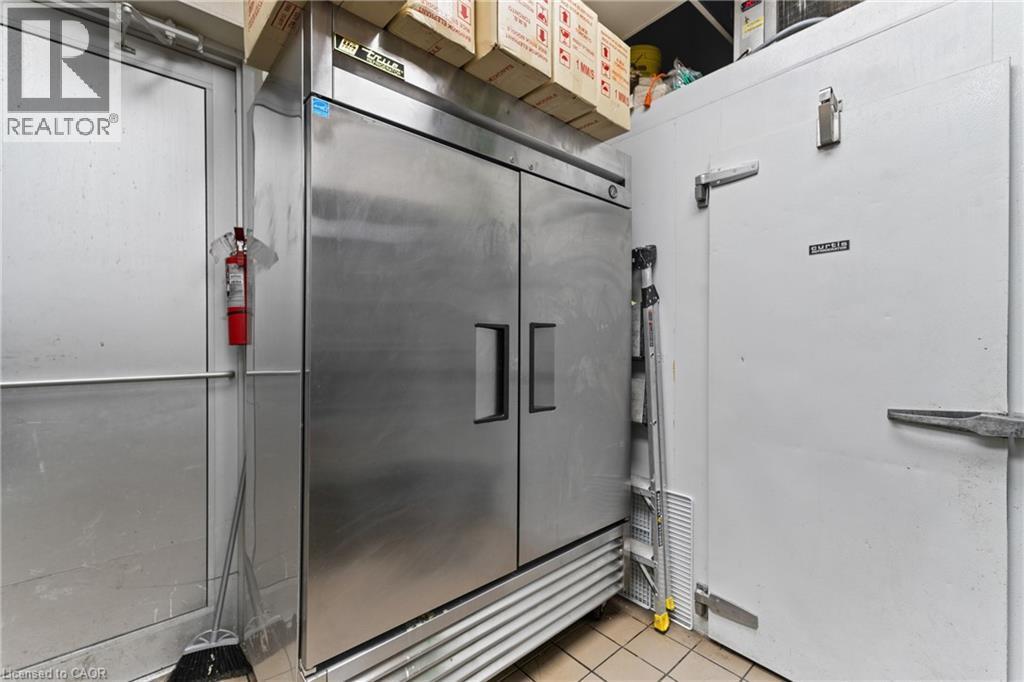 516 Centennial Parkway Unit# 101, Hamilton, ON