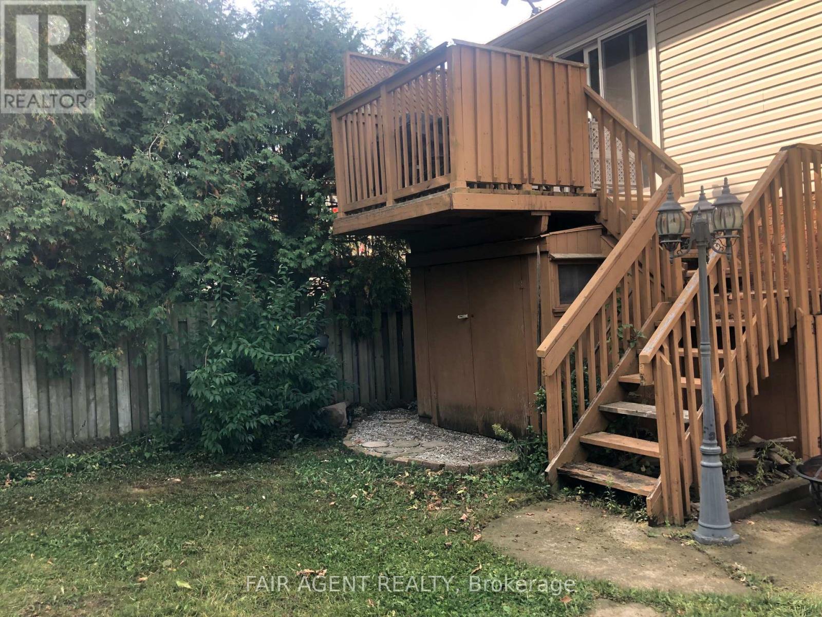 562 Erinbrook Drive, Kitchener, ON - Outdoor