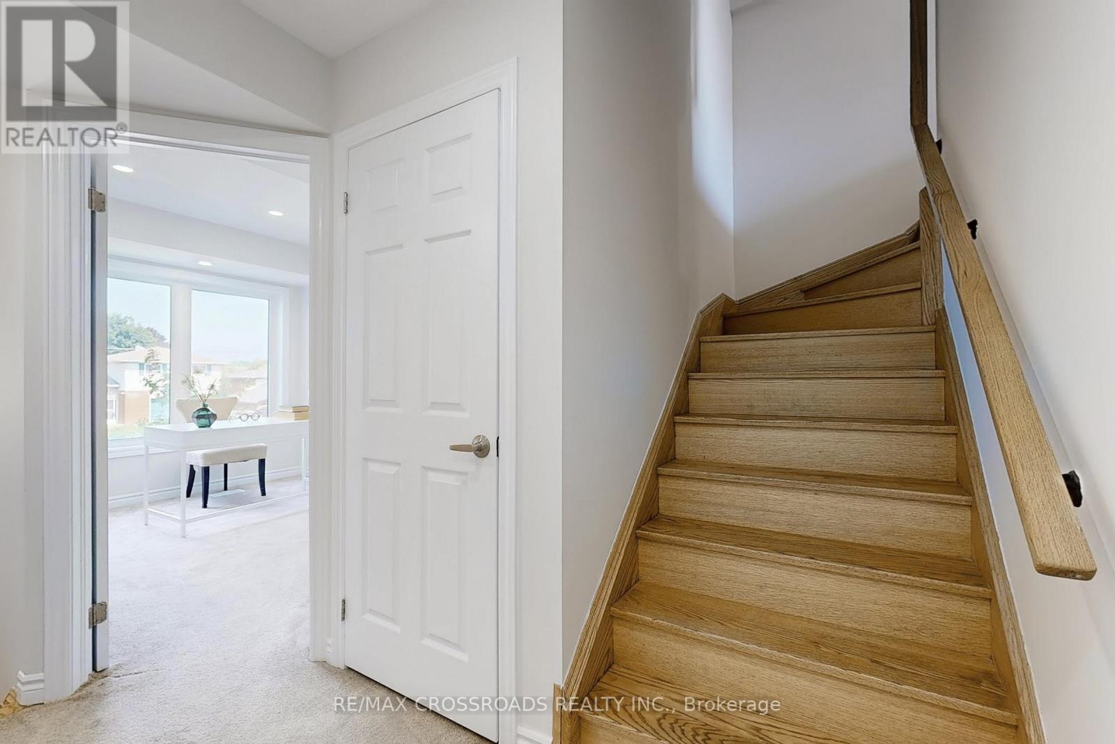 384 Okanagan Path, Oshawa, ON - Indoor Photo Showing Other Room