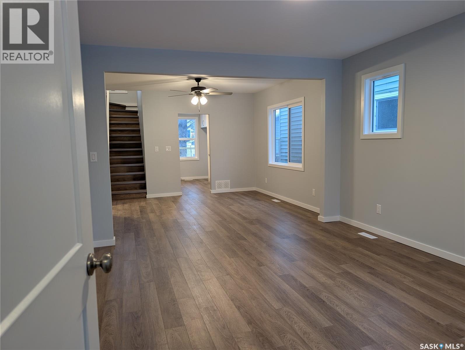 102 32Nd Street W, Saskatoon, SK - Indoor Photo Showing Other Room