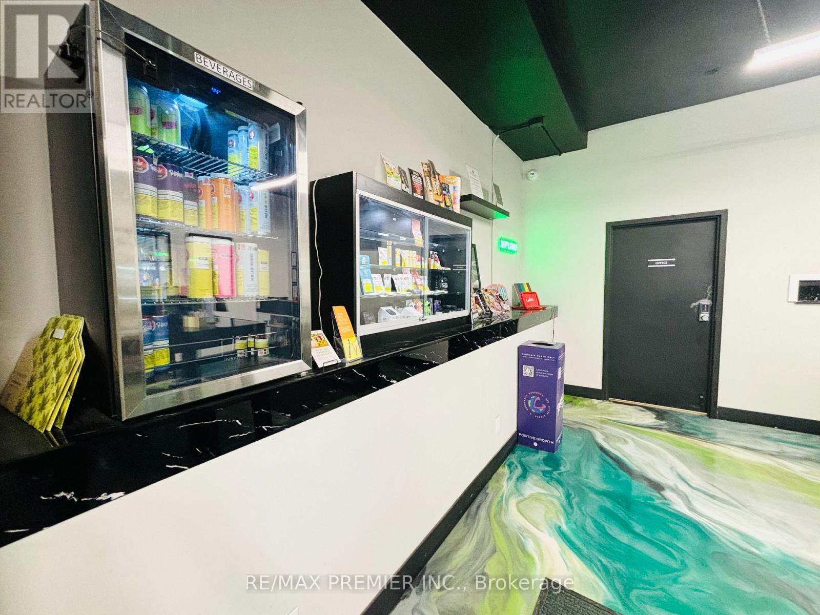 983 Lakeshore Road E, Mississauga, ON