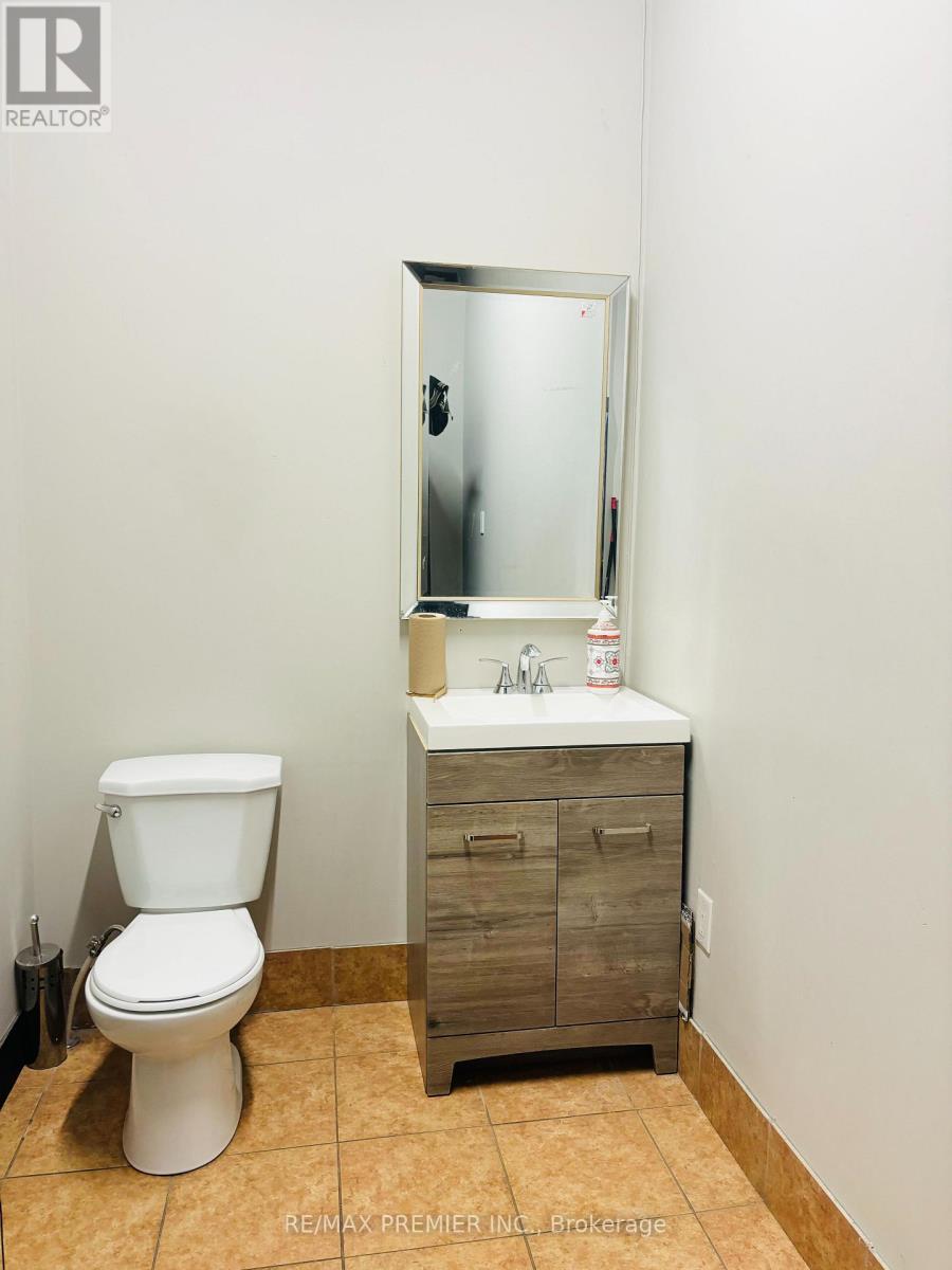 983 Lakeshore Road E, Mississauga, ON