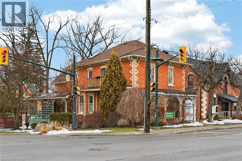 149 Argyle Street N, Caledonia, ON - Outdoor With Facade