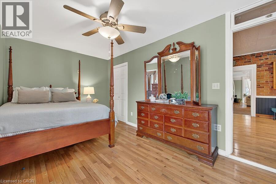 149 Argyle Street N, Caledonia, ON - Indoor Photo Showing Bedroom