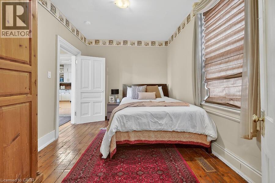 149 Argyle Street N, Caledonia, ON - Indoor Photo Showing Bedroom