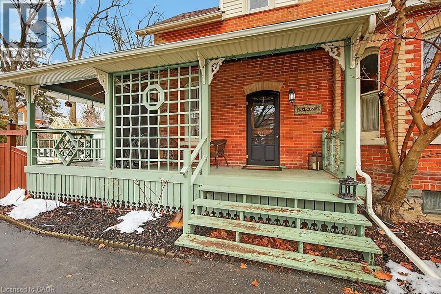 149 Argyle Street N, Caledonia, ON - Outdoor