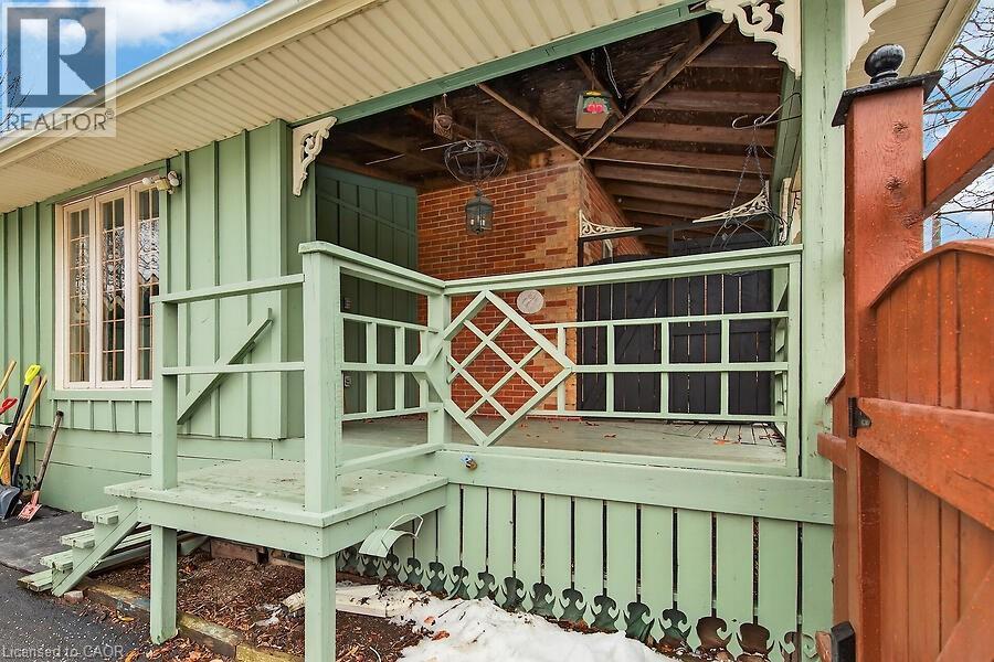 149 Argyle Street N, Caledonia, ON - Outdoor