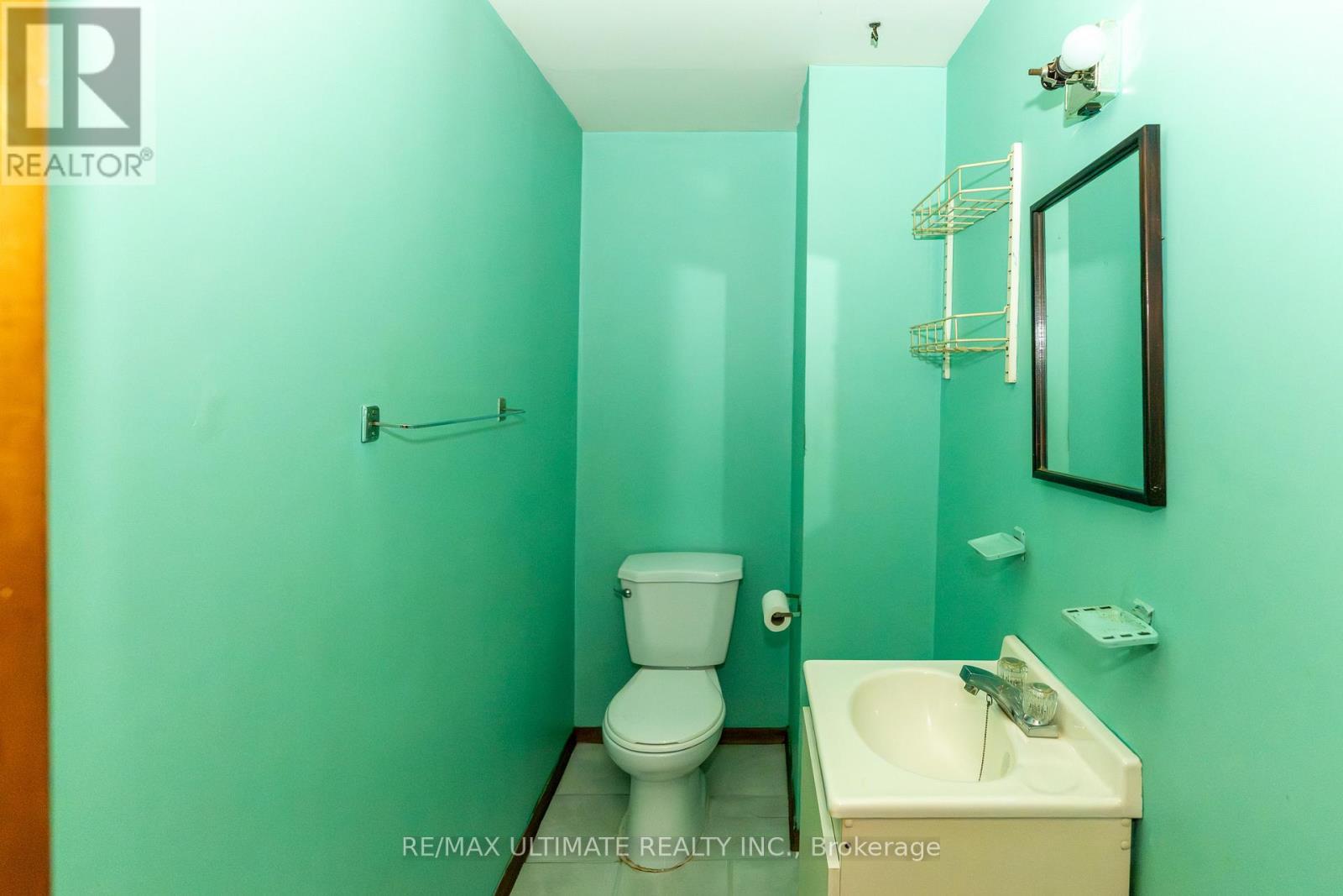 3314 Strabane Drive, Mississauga, ON - Indoor Photo Showing Bathroom