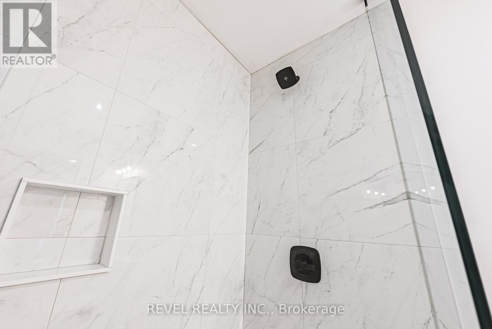 1127 Main Street E, Hamilton, ON