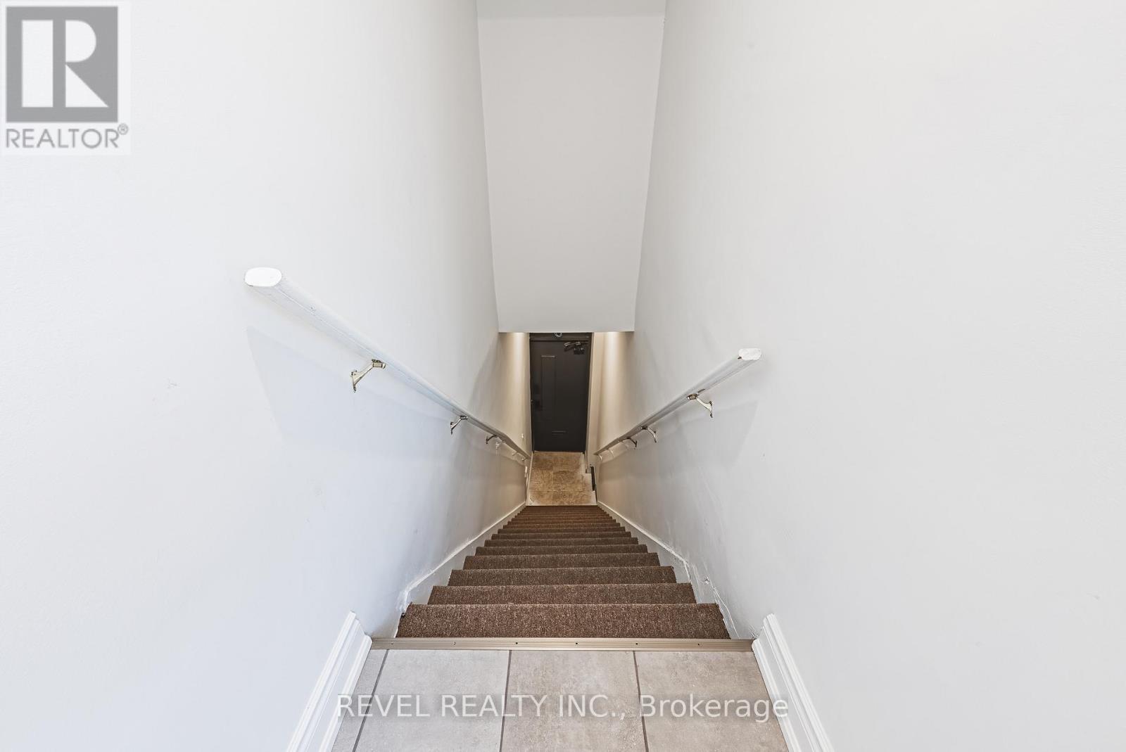 1127 Main Street E, Hamilton, ON