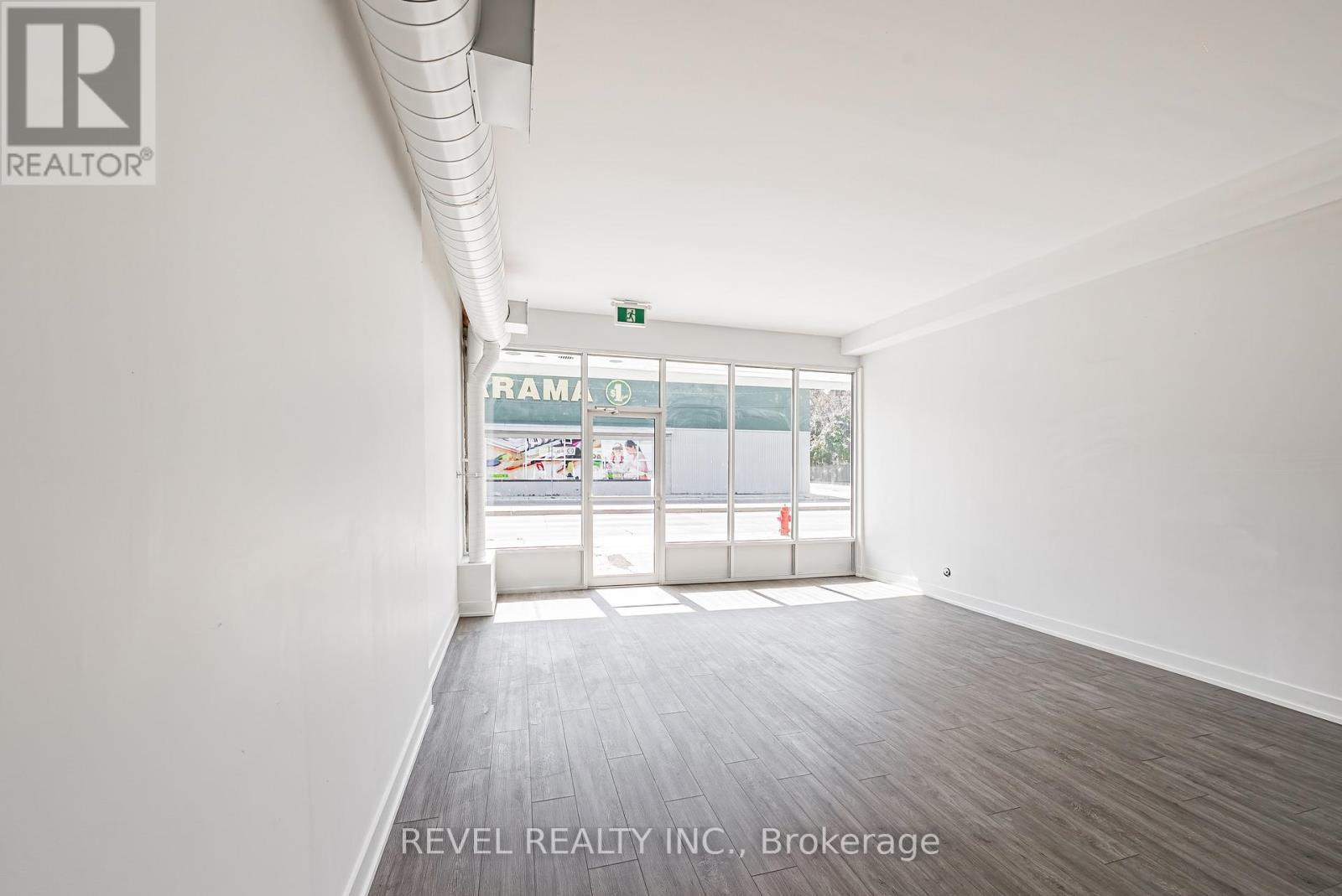 1127 Main Street E, Hamilton, ON