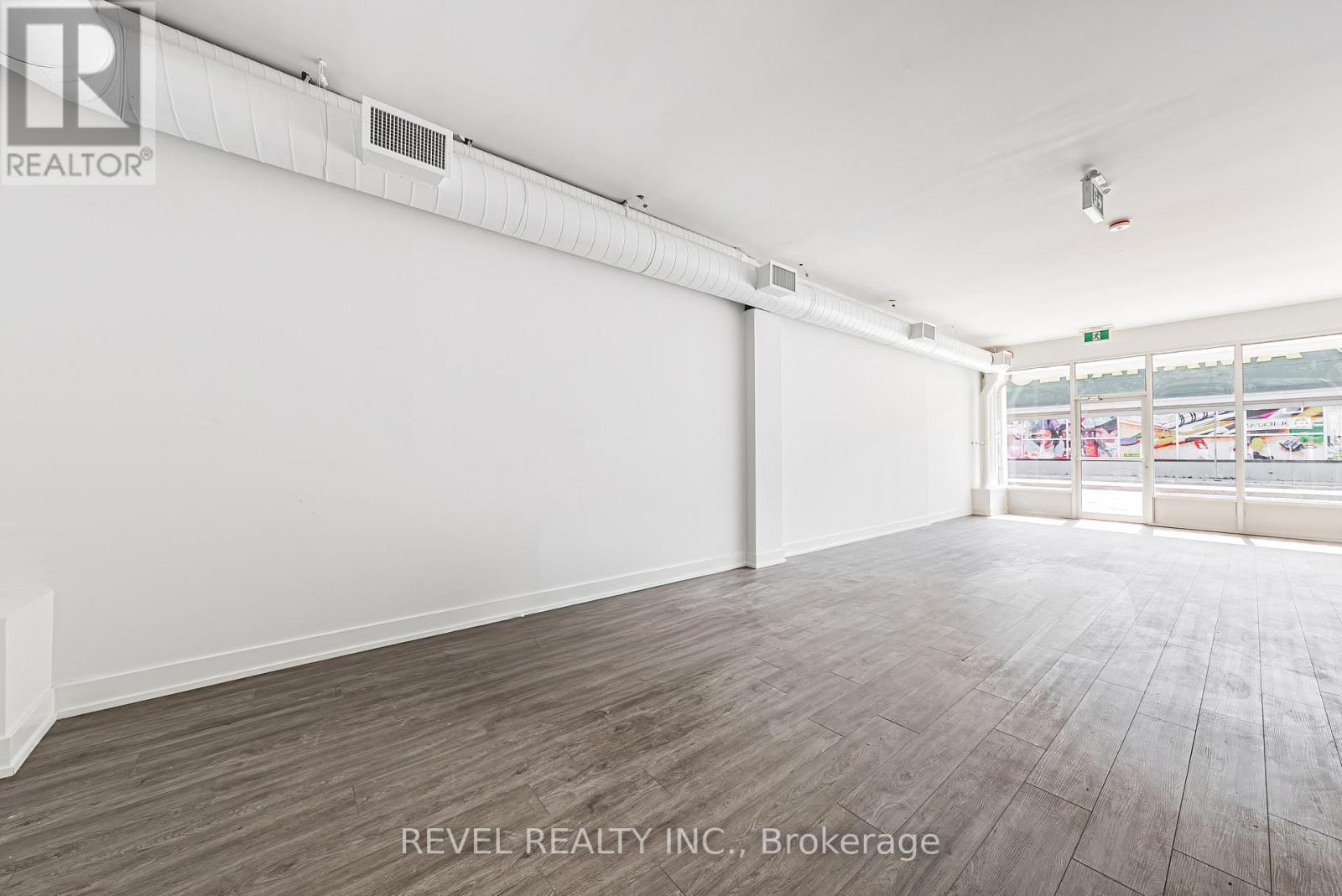 1127 Main Street E, Hamilton, ON