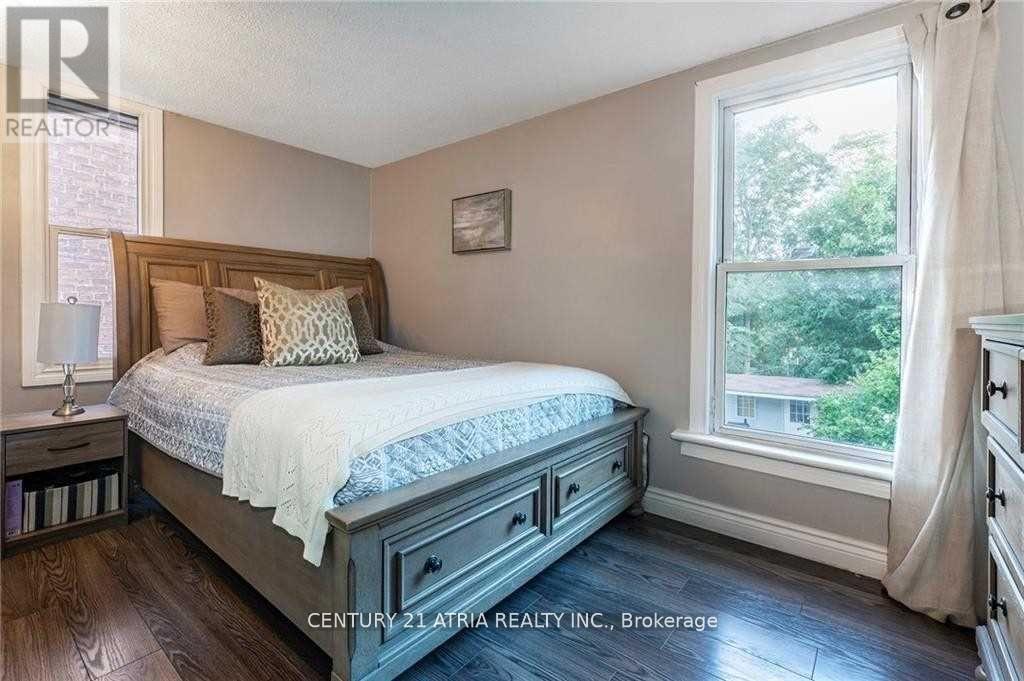 182 John Street, Hamilton, ON - Indoor Photo Showing Bedroom