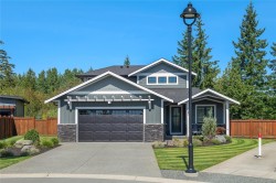 792 Salal St Campbell River, BC V9H 0E7