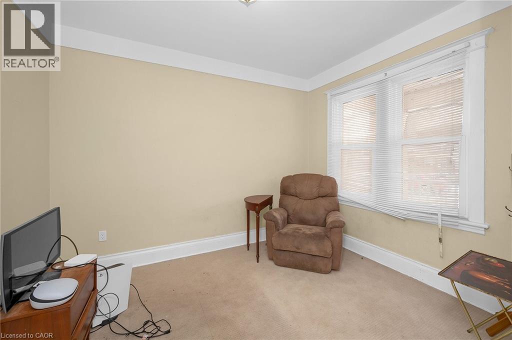 246 Ottawa Street S, Hamilton, ON - Indoor Photo Showing Other Room