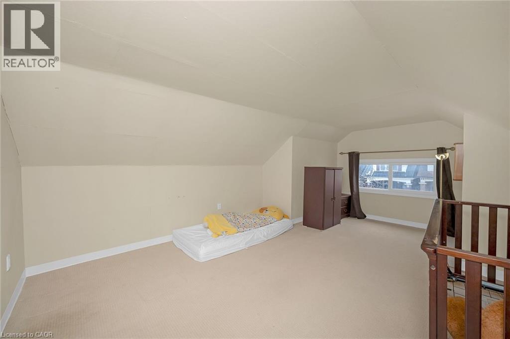 246 Ottawa Street S, Hamilton, ON - Indoor Photo Showing Other Room