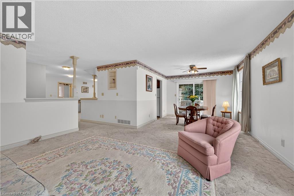 4 Hunter Road, Grimsby, ON - Indoor