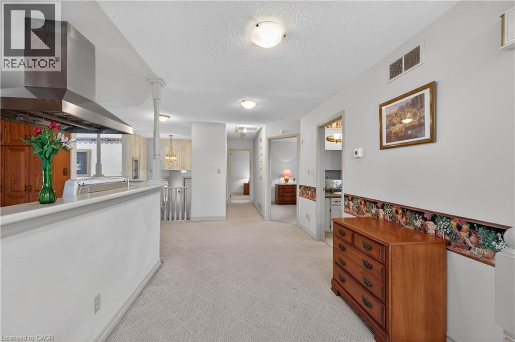 4 Hunter Road, Grimsby, ON - Indoor Photo Showing Other Room