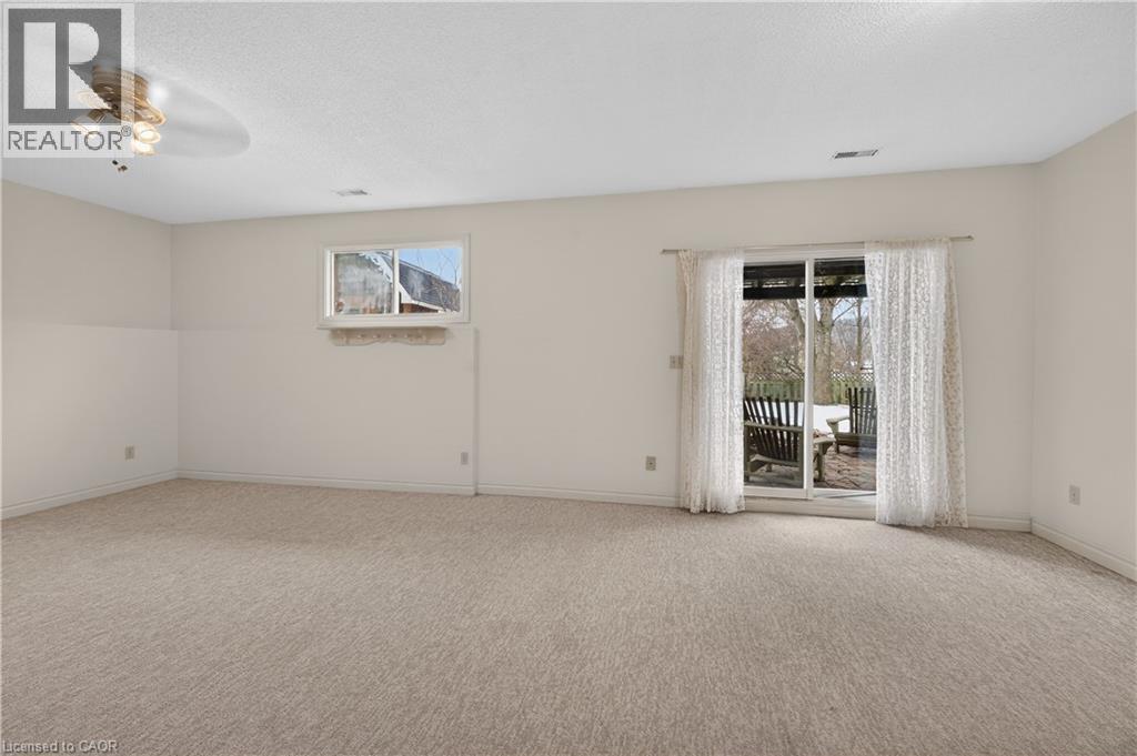 4 Hunter Road, Grimsby, ON - Indoor Photo Showing Other Room