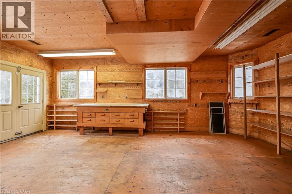 4 Hunter Road, Grimsby, ON - Indoor Photo Showing Other Room