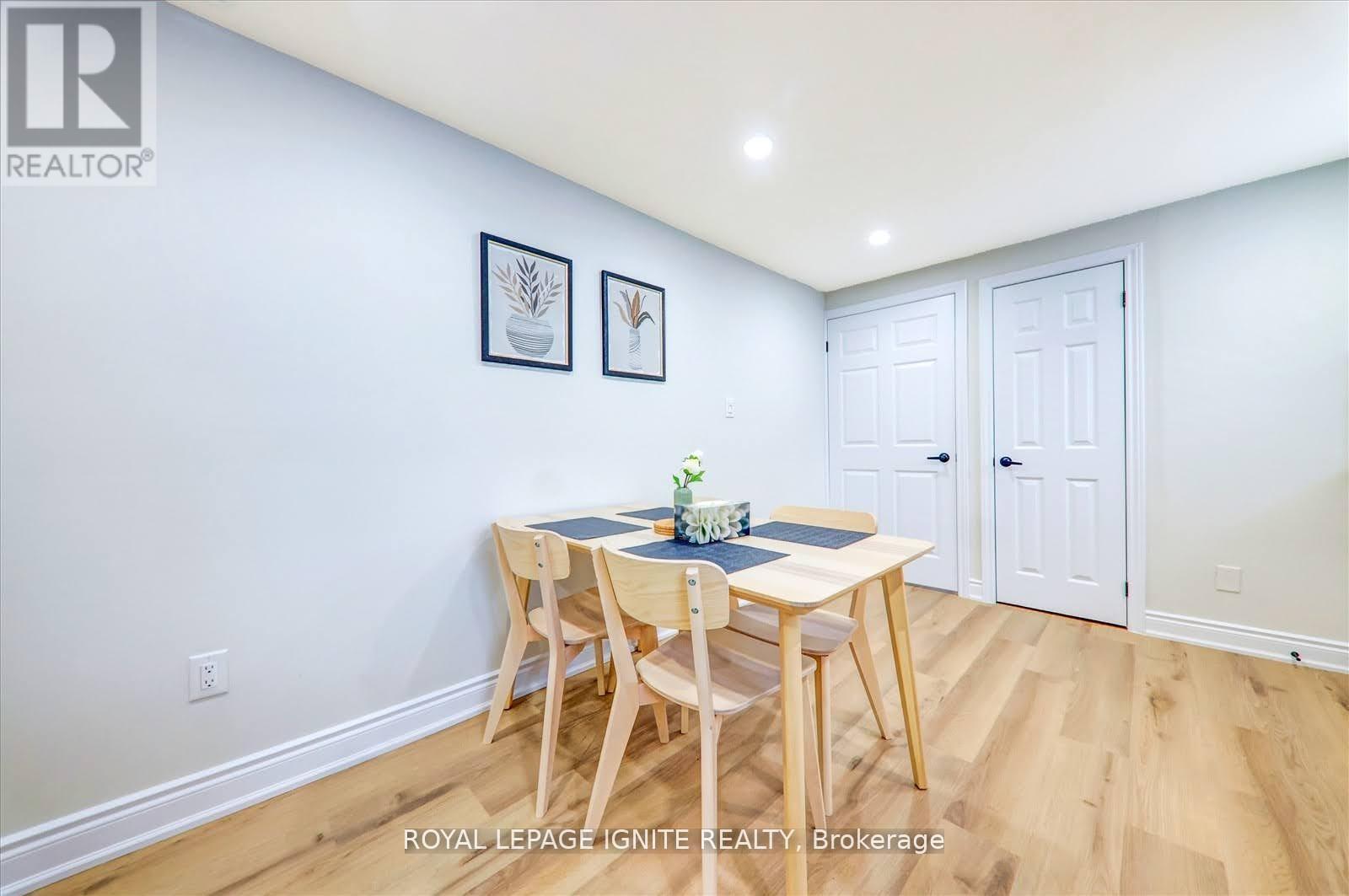 4023 Bishopstoke Lane, Mississauga, ON - Indoor Photo Showing Dining Room