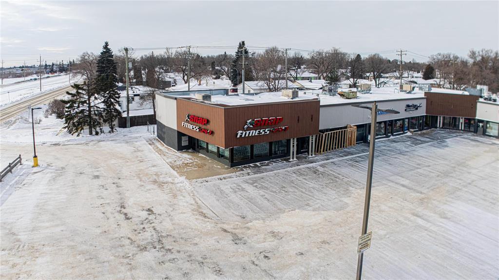 686 Springfield Road, Winnipeg, MB