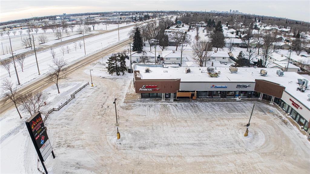 686 Springfield Road, Winnipeg, MB