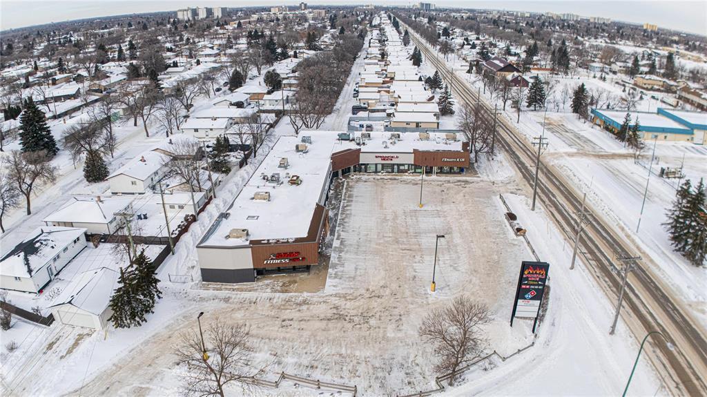 686 Springfield Road, Winnipeg, MB