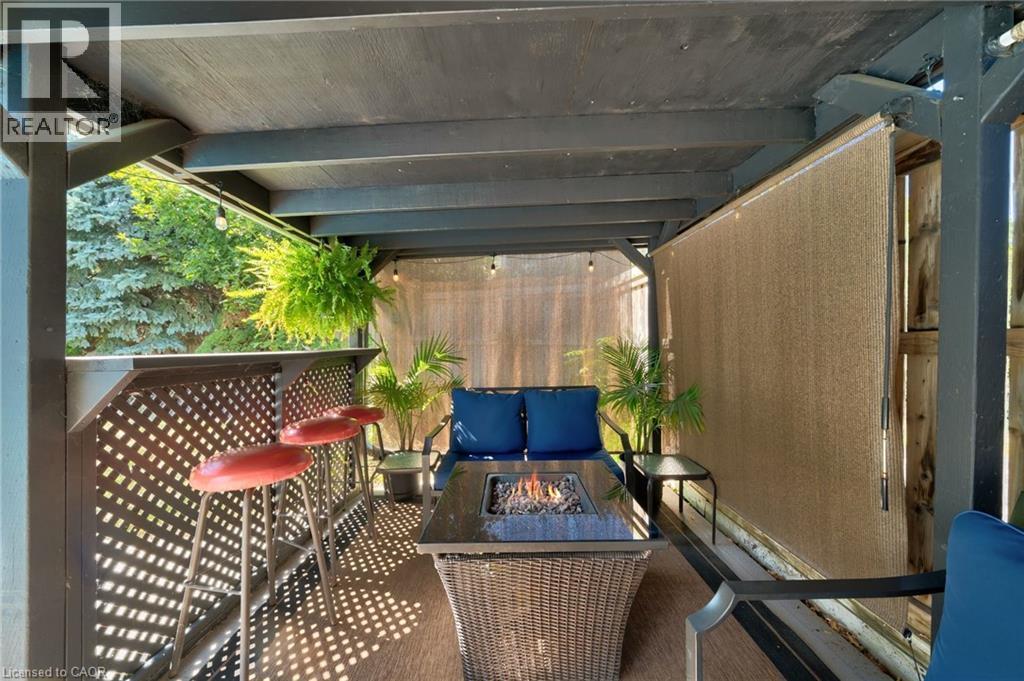 23 Bismark Drive, Cambridge, ON - Outdoor With Exterior