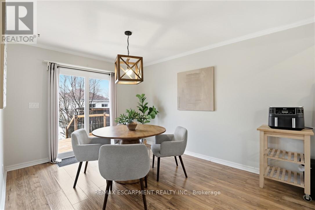 32 Audrey Street, Hamilton, ON - Indoor Photo Showing Dining Room