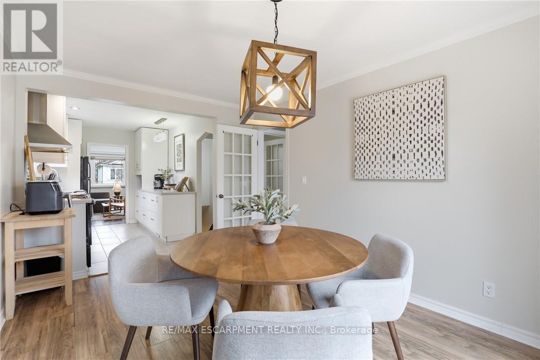 32 Audrey Street, Hamilton, ON - Indoor Photo Showing Dining Room