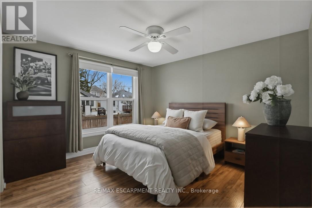 32 Audrey Street, Hamilton, ON - Indoor Photo Showing Bedroom