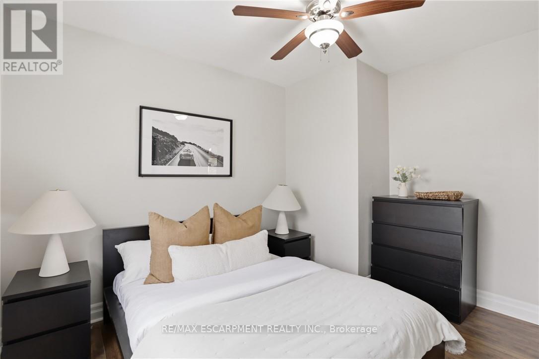 32 Audrey Street, Hamilton, ON - Indoor Photo Showing Bedroom
