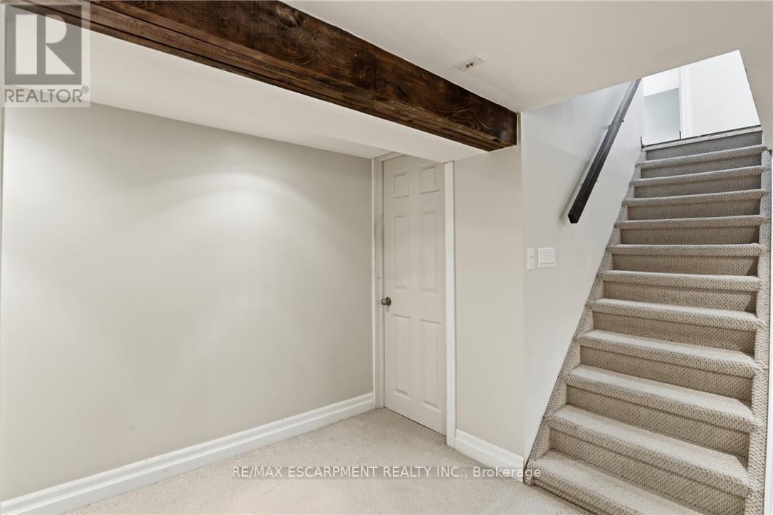 32 Audrey Street, Hamilton, ON - Indoor Photo Showing Other Room