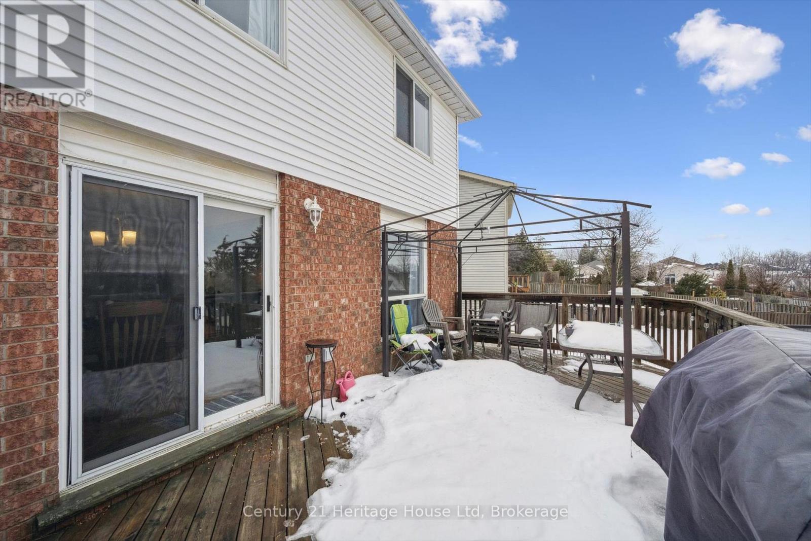 425 Misty Crescent, Kitchener, ON - Outdoor With Exterior