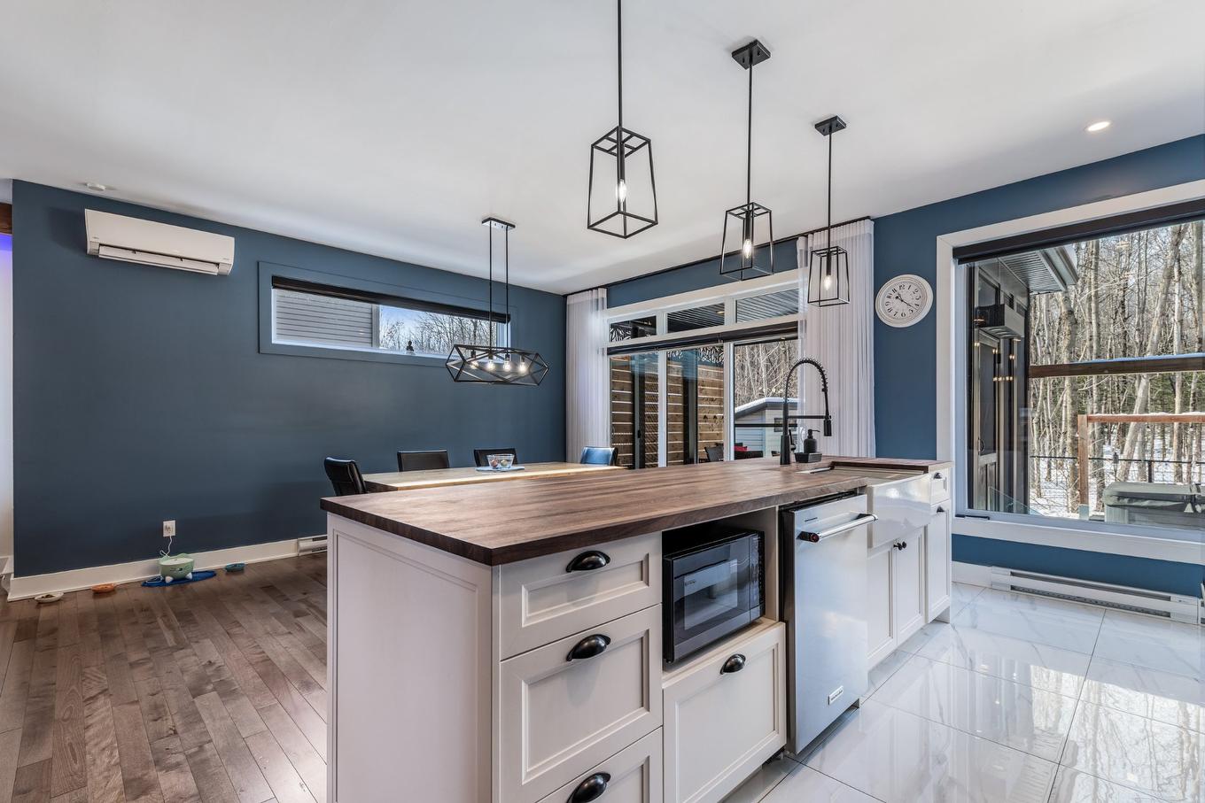 Kitchen - 620 Rue Victor-Bourgeau, Saint-Jean-Sur-Richelieu, QC - Indoor Photo Showing Kitchen