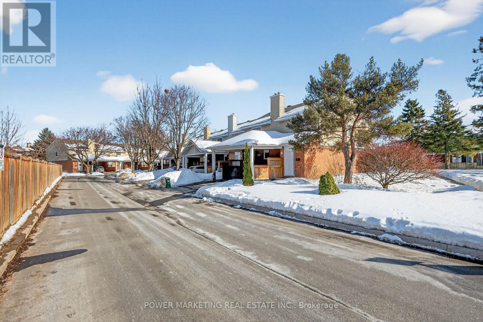 104 Bannerhill, Ottawa, ON - Outdoor