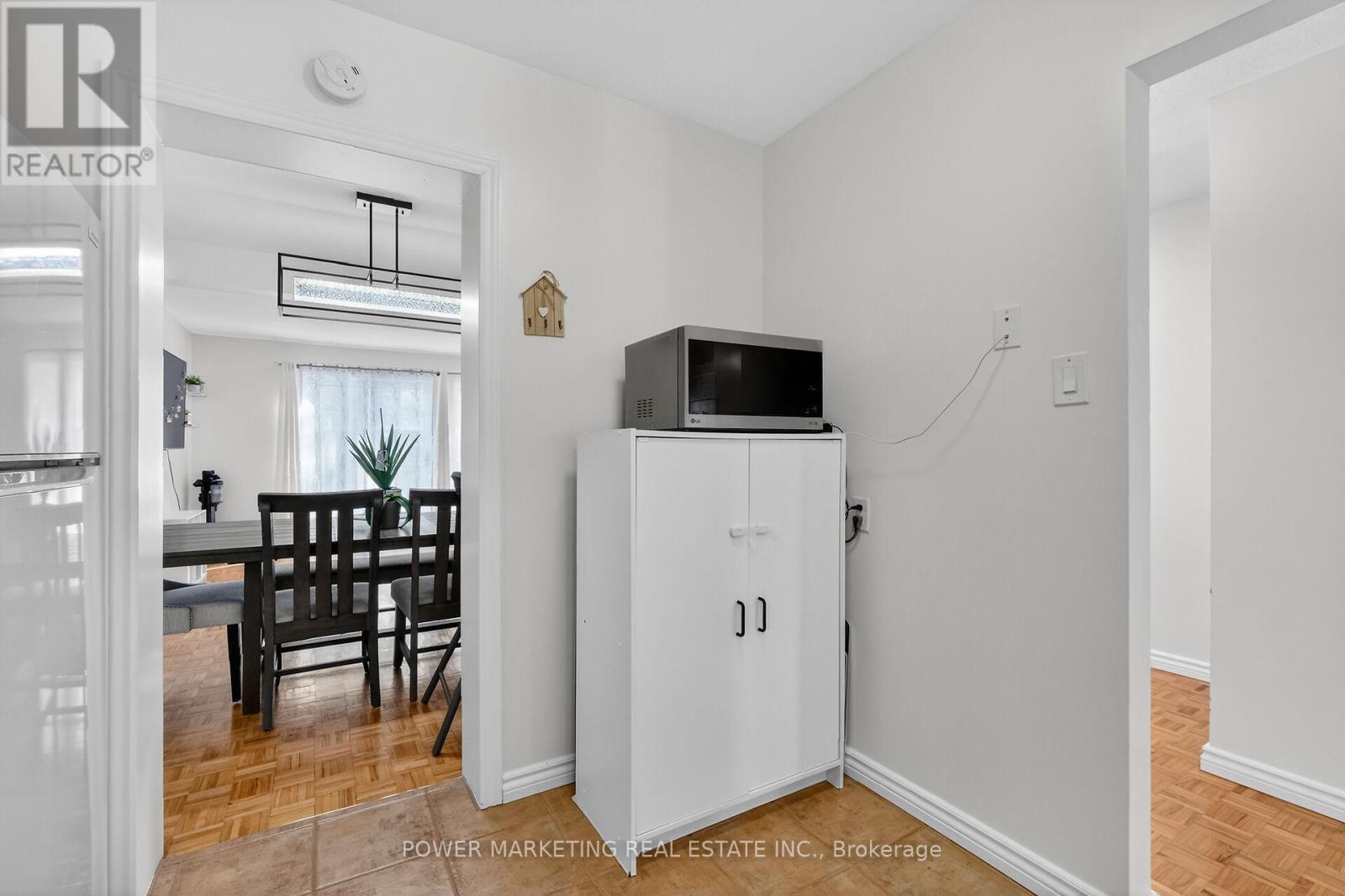 104 Bannerhill, Ottawa, ON - Indoor Photo Showing Other Room