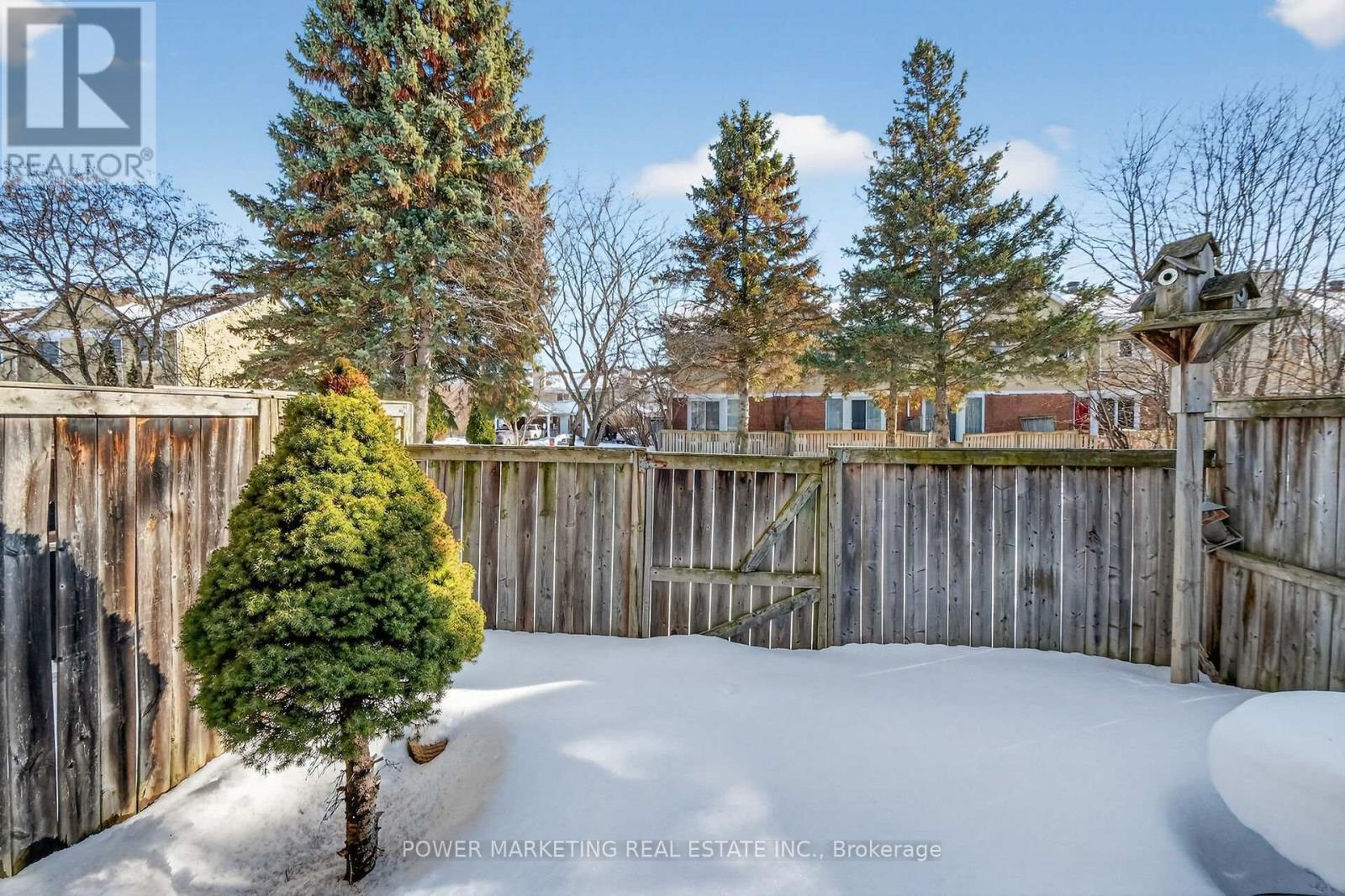 104 Bannerhill, Ottawa, ON - Outdoor