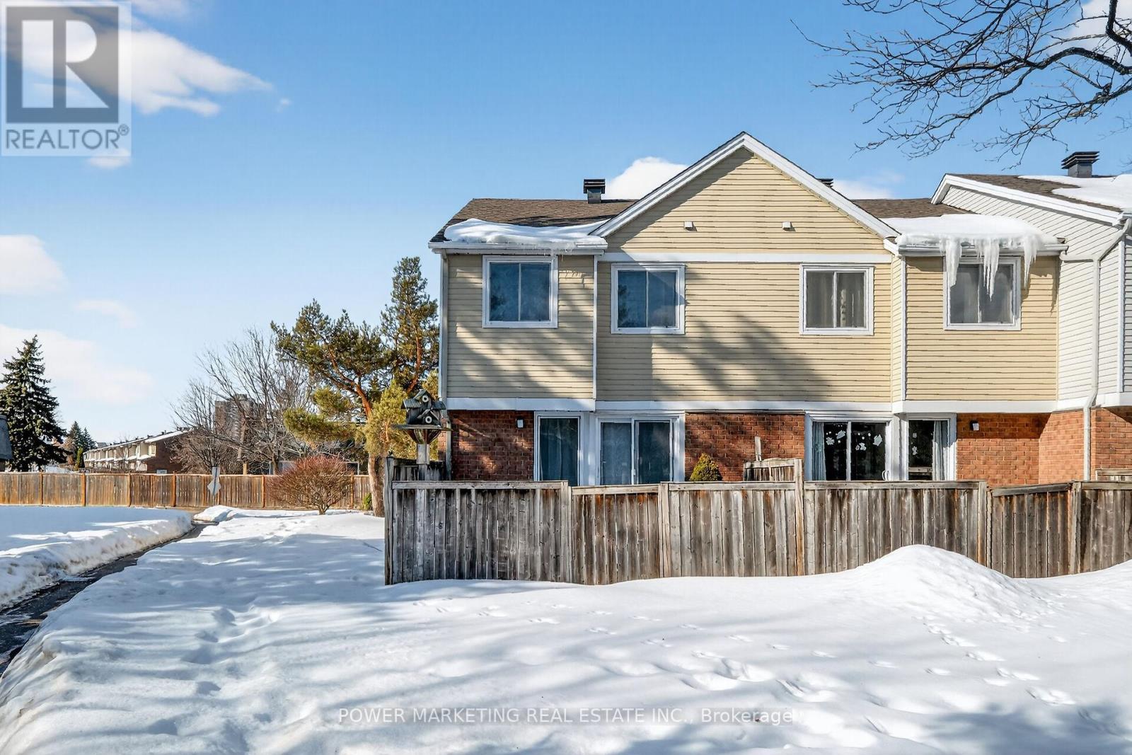 104 Bannerhill, Ottawa, ON - Outdoor