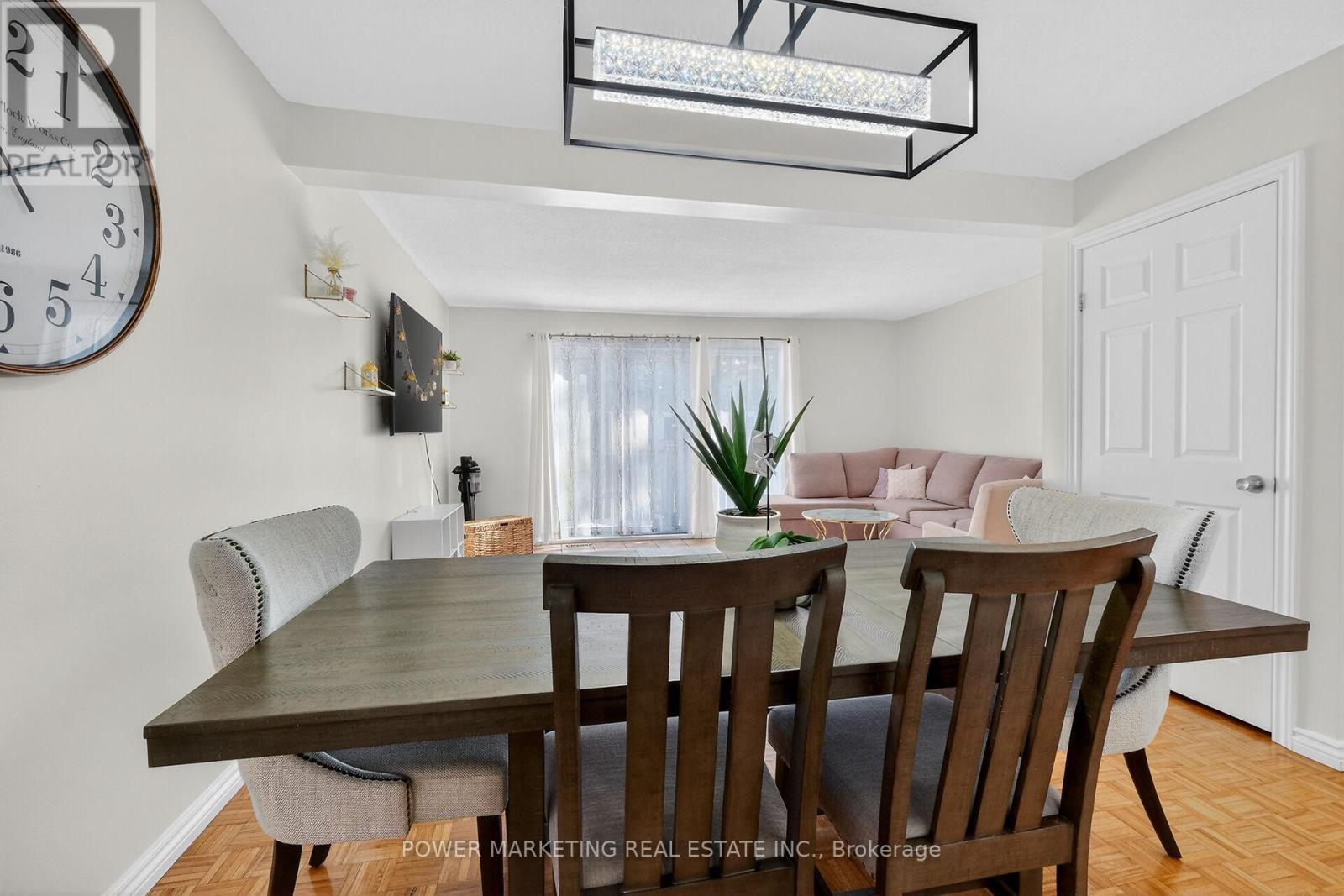 104 Bannerhill, Ottawa, ON - Indoor Photo Showing Dining Room