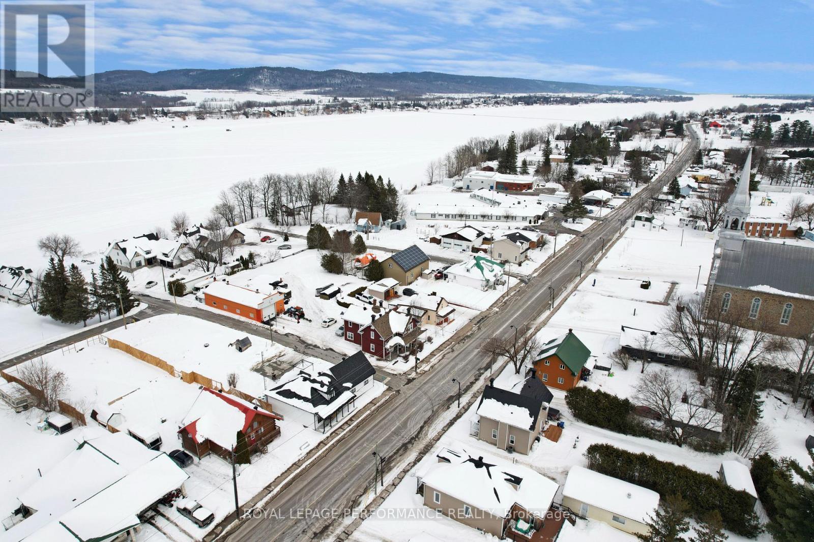 2061 Lajoie Street, Alfred And Plantagenet, ON - Outdoor With View