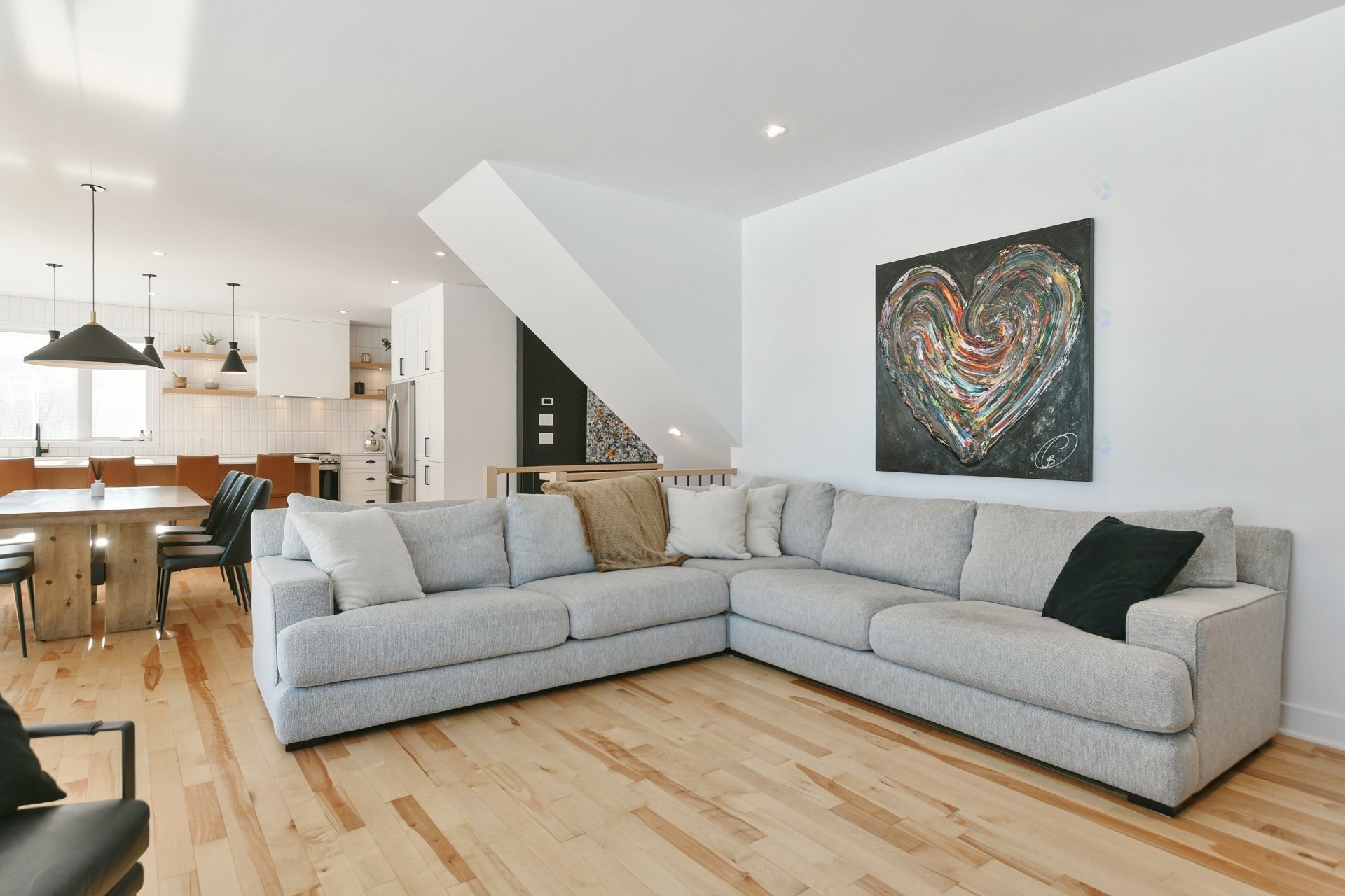Salle familiale - 17085 Rue Du Corail, Mirabel, QC - Indoor Photo Showing Living Room
