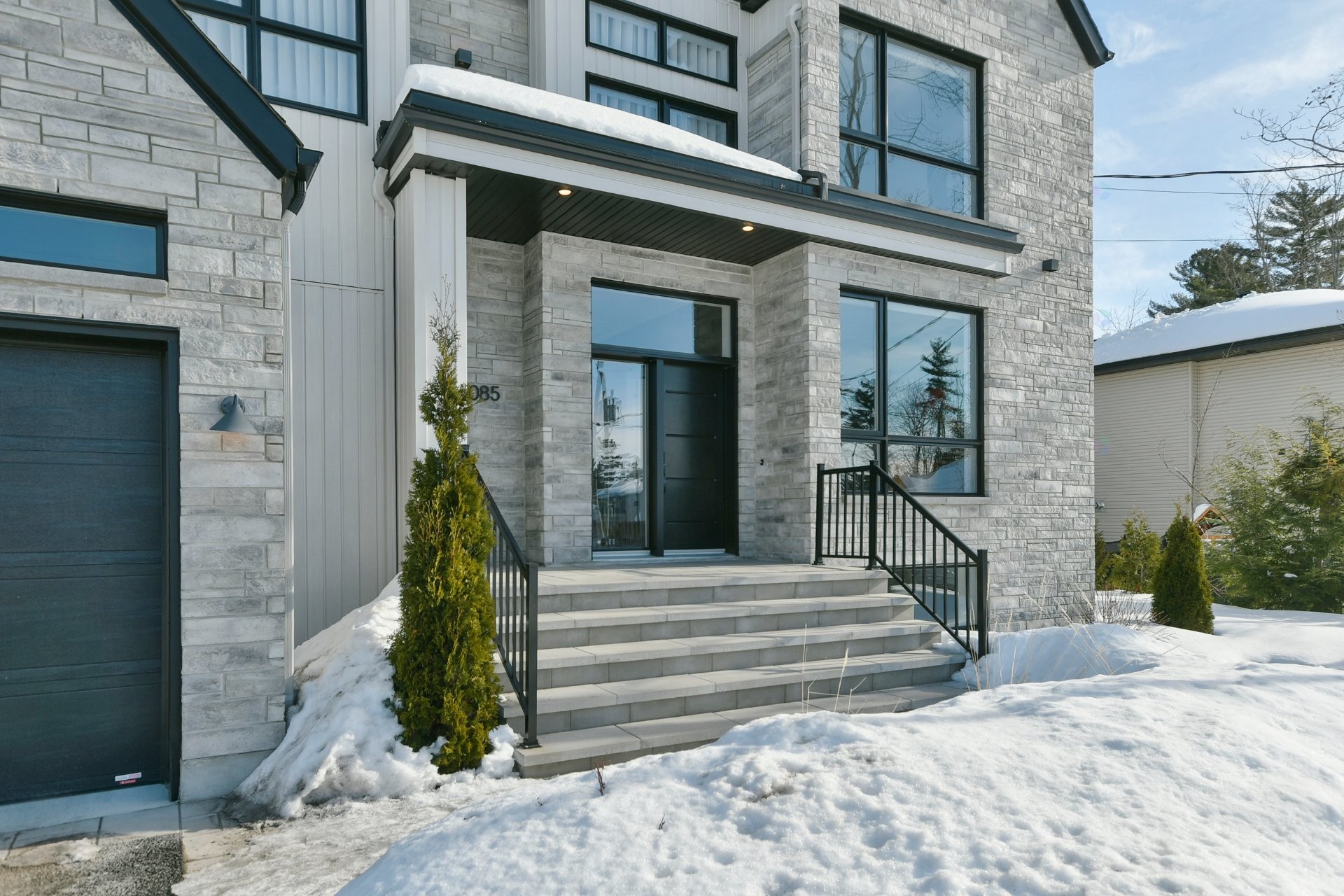 Entrée extérieure - 17085 Rue Du Corail, Mirabel, QC - Outdoor