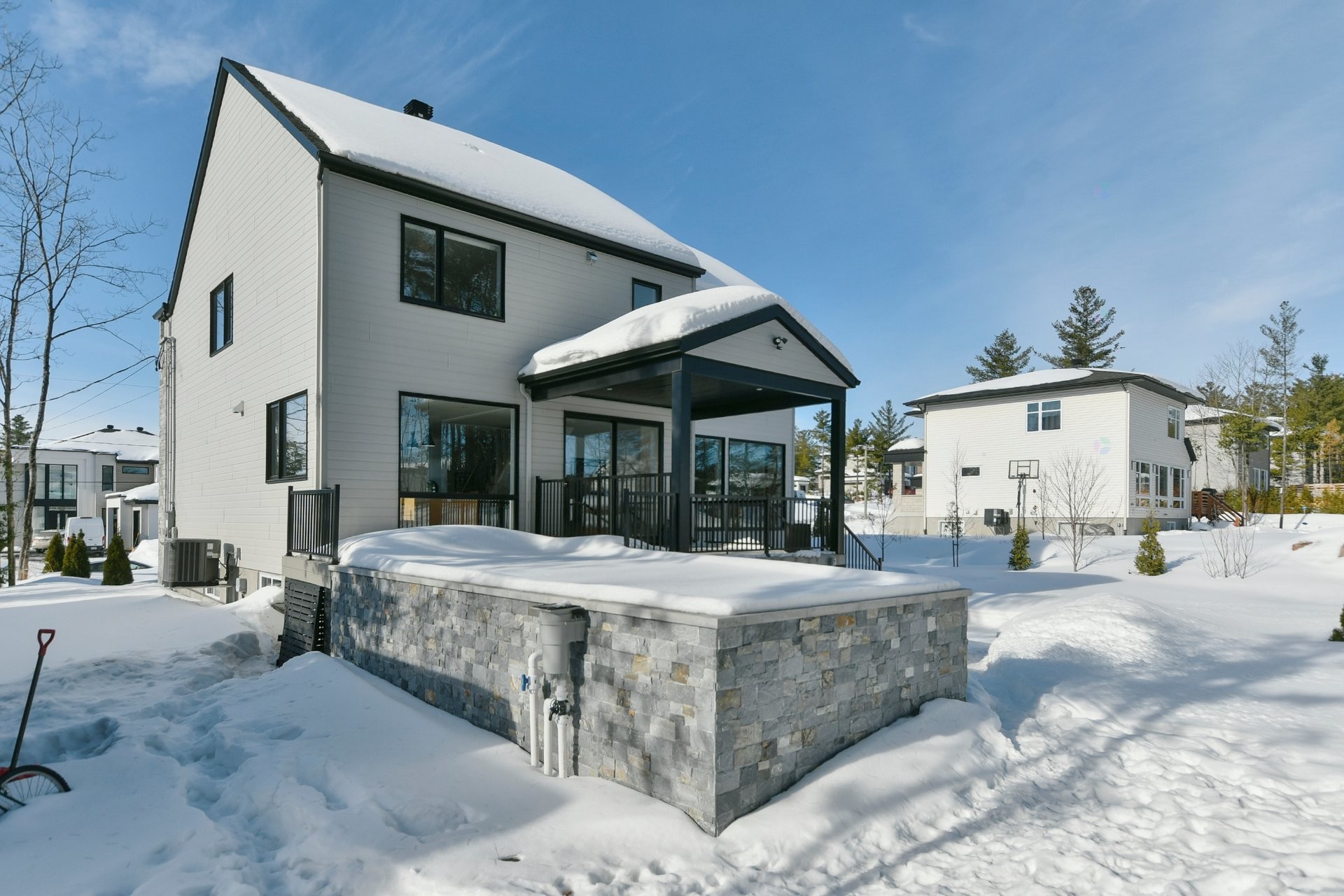 Cour - 17085 Rue Du Corail, Mirabel, QC - Outdoor