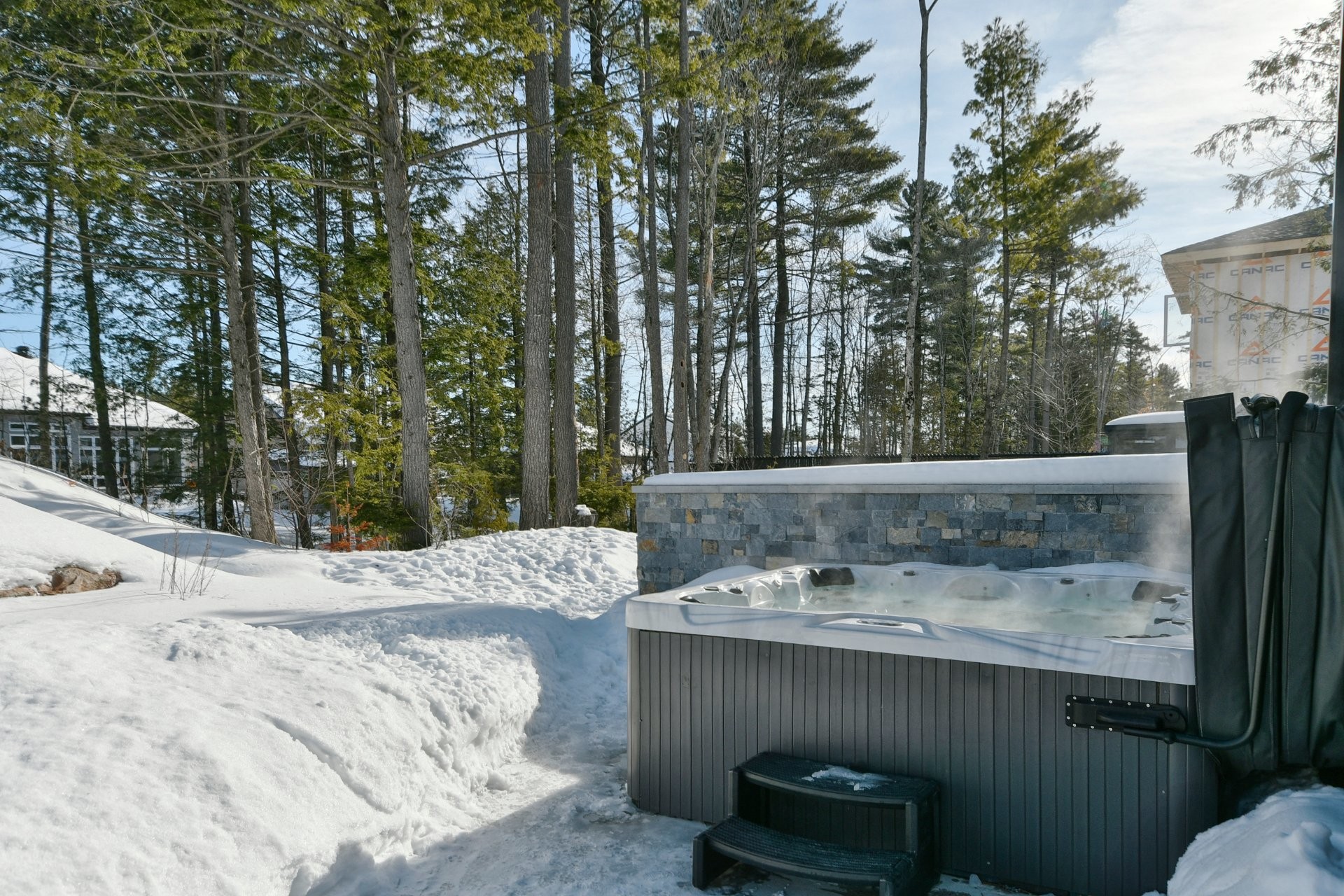 Cour - 17085 Rue Du Corail, Mirabel, QC - Outdoor