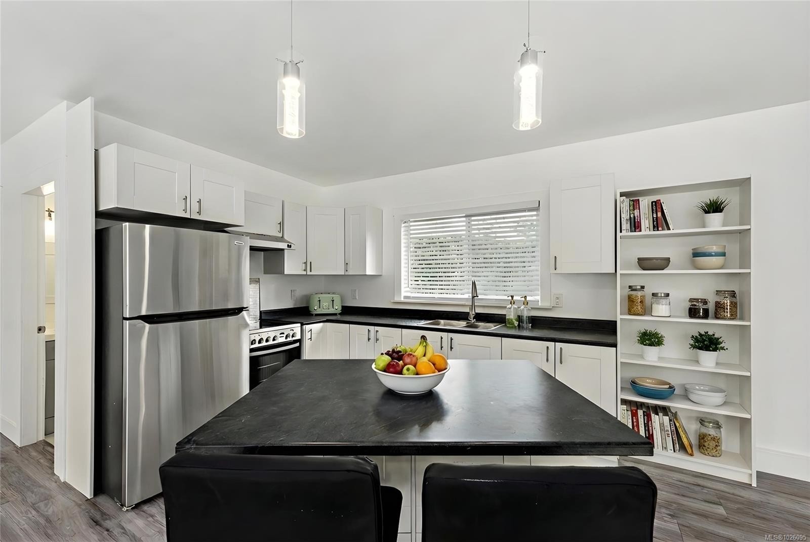 321 Wireless Rd, Comox, BC