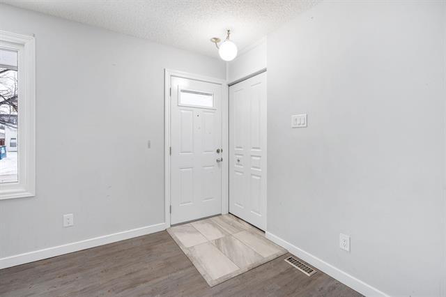 3 Menno Bay, Winnipeg, MB