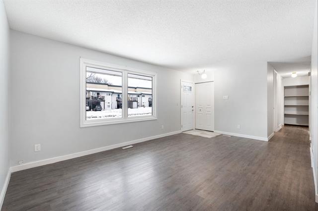 3 Menno Bay, Winnipeg, MB